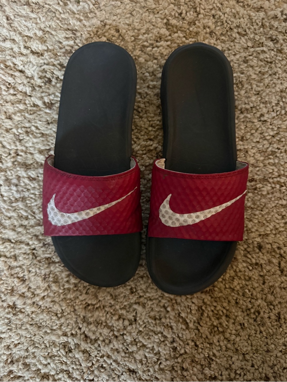 Nike Men’s Maroon Slide Sandals with White Swoosh